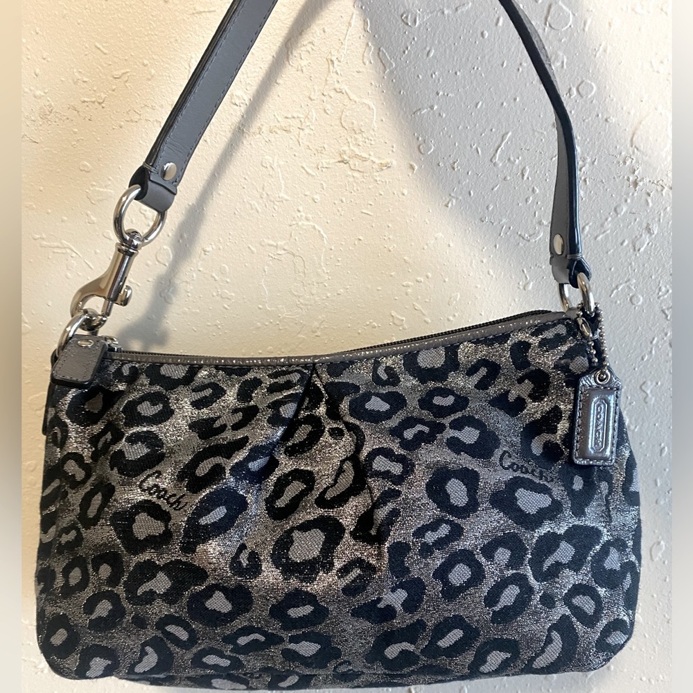 Vintage Y2K Coach Mini Shoulder Bag!